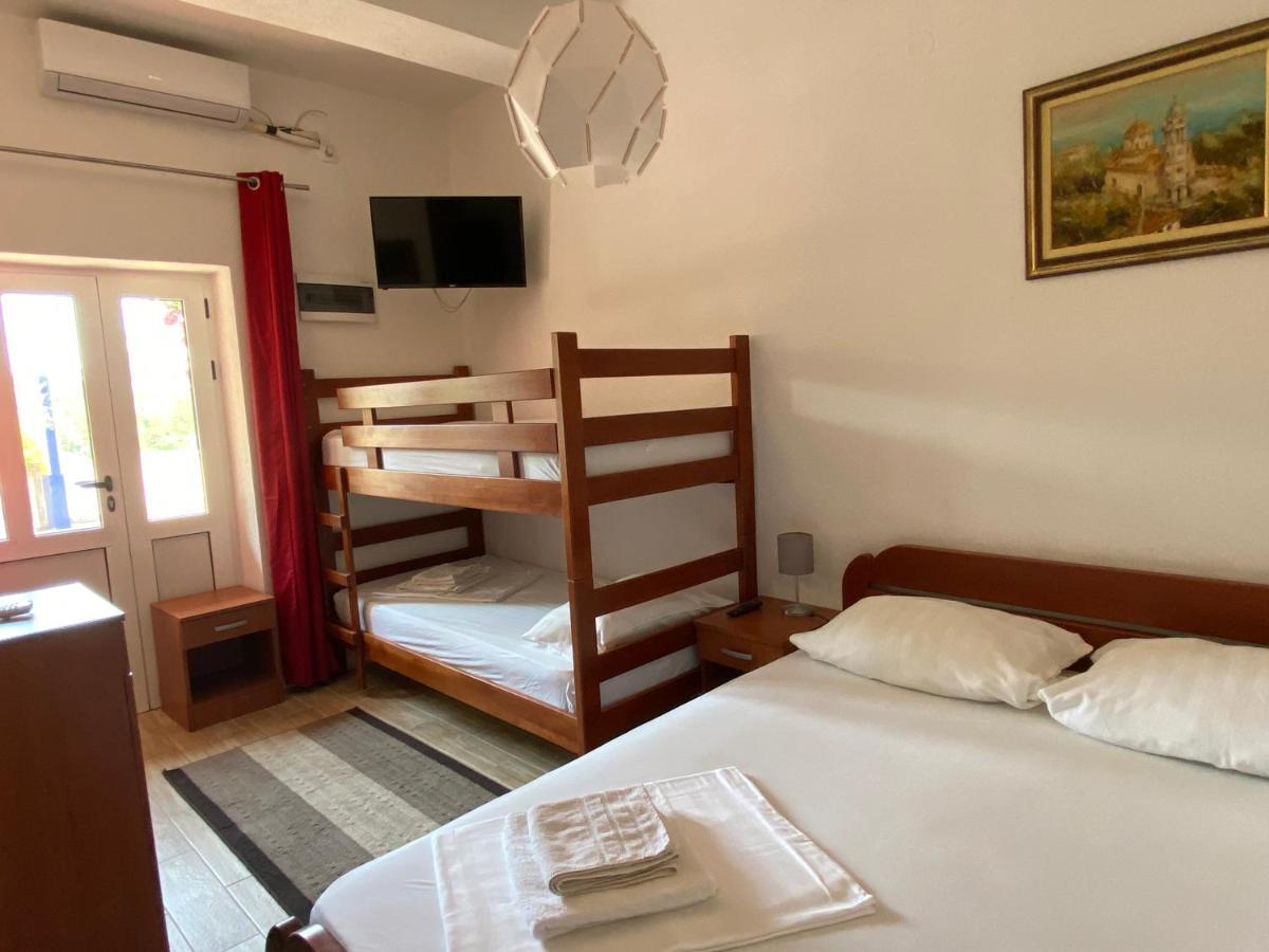 Vila Corovic Kumbor Szoba fotó