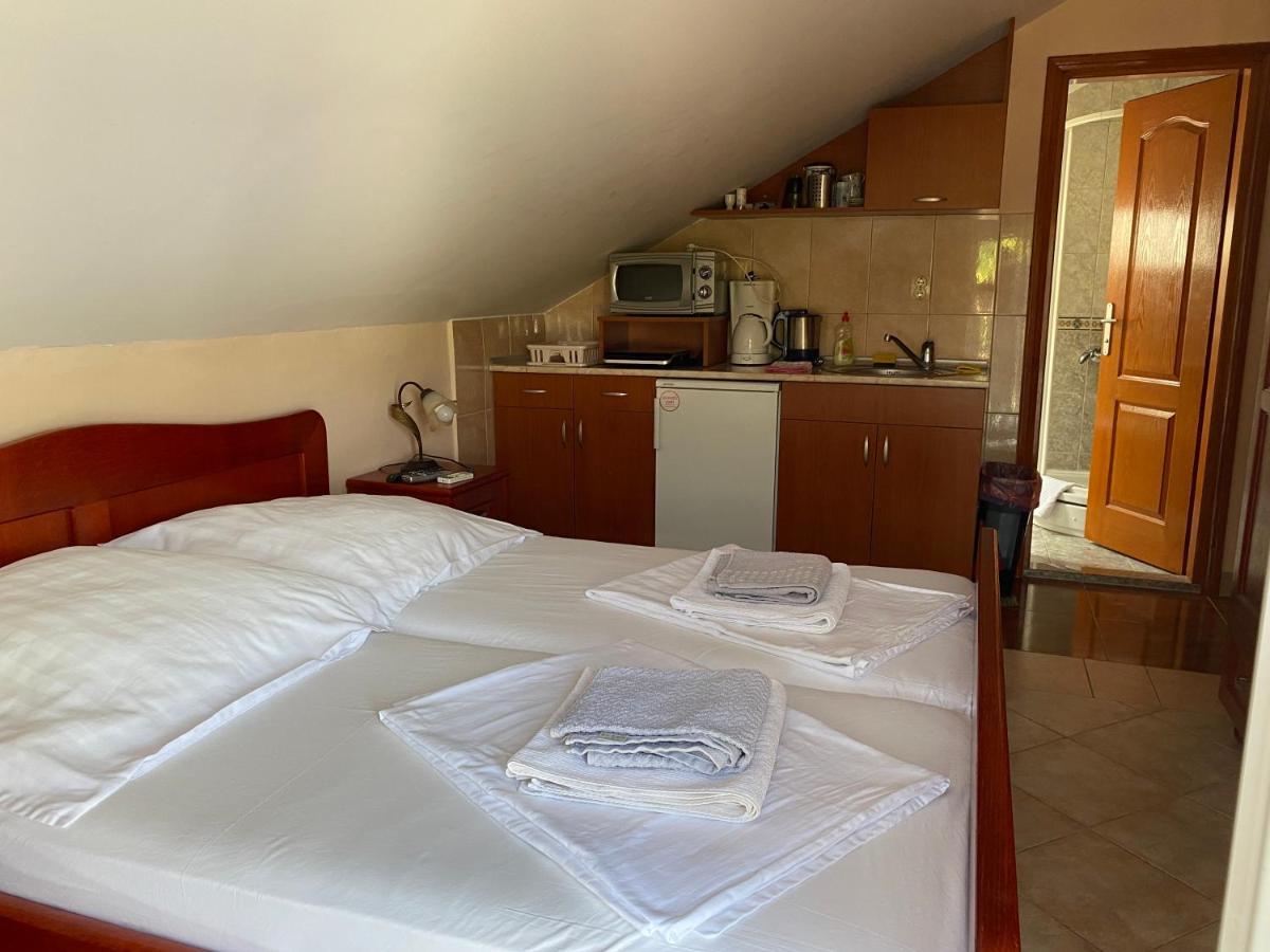 Vila Corovic Kumbor Kültér fotó